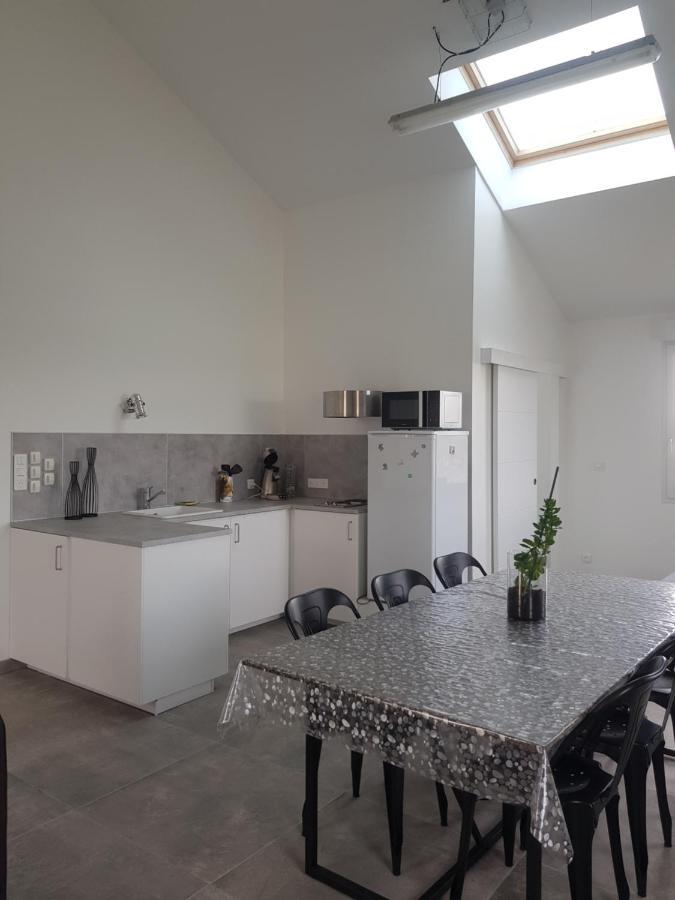 L Atelier Apartman Courtisols Kültér fotó